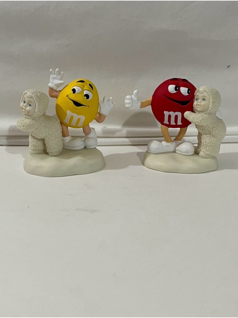 M&M'S Yellow & Red Character Figurines with Cozy Sheep Kids